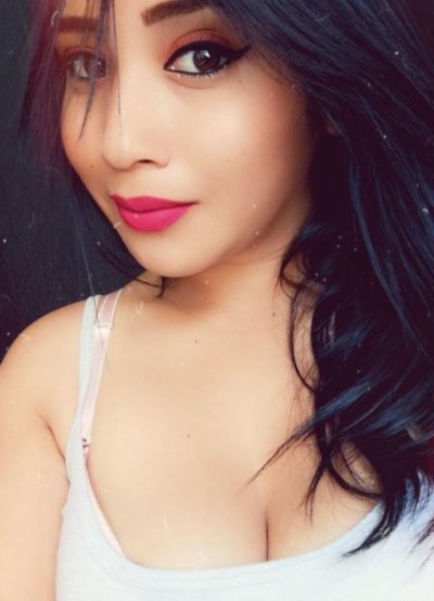 EMILY_JOHNS naked stripping on cam for live sex video chat