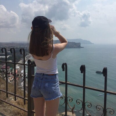 Emily_princess naked stripping on cam for live sex video chat