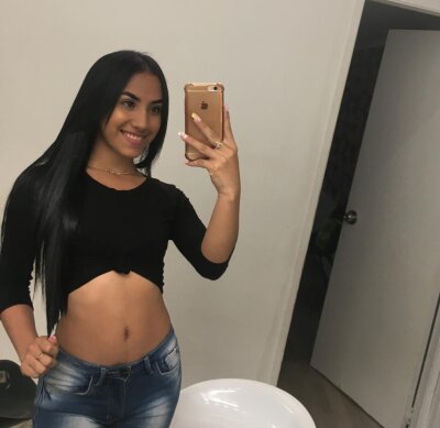 EmilyDinasty naked stripping on cam for live sex video chat
