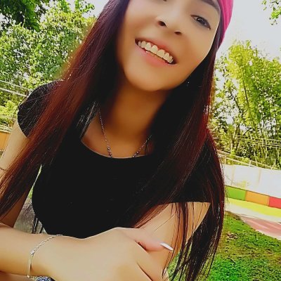 EmmaScott naked stripping on cam for live sex video chat