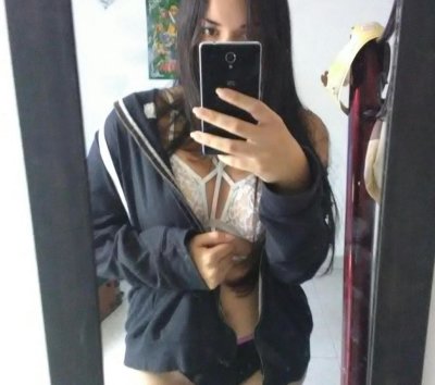 estefany_banks naked stripping on cam for live sex video chat