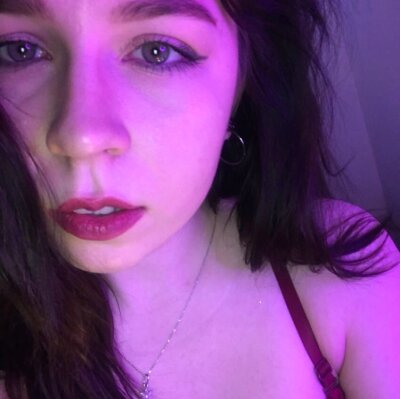 Eva_Nice naked stripping on cam for live sex video chat