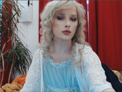 eva_vodkina naked stripping on cam for live sex video chat