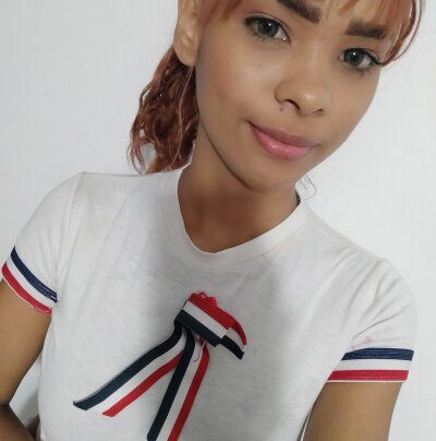 Evelyne_Fly naked stripping on cam for live sex video chat