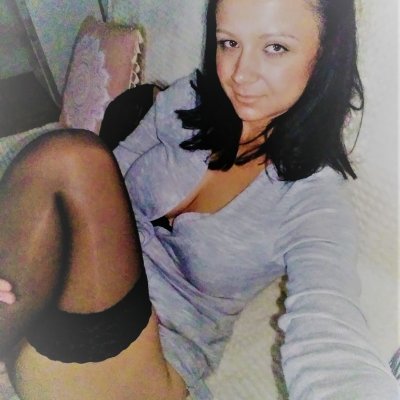 EvePoison naked stripping on cam for live sex video chat