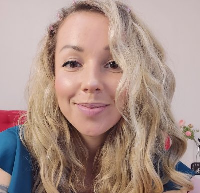 FavouriteFlower naked stripping on cam for live sex video chat