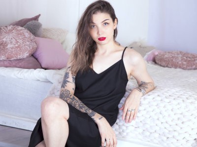 feelsooogood naked stripping on cam for live sex video chat