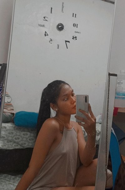Filipina_sassyqirl18xxx naked stripping on cam for live sex video chat
