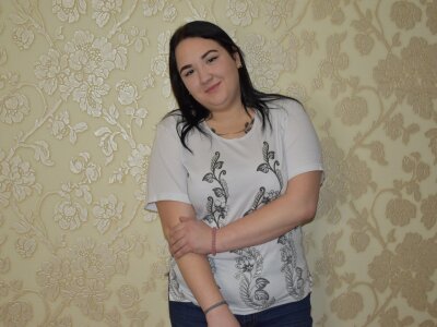 Finesthour naked stripping on cam for live sex video chat