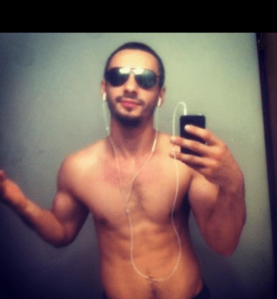 FlyshyGuy naked stripping on cam for live sex video chat