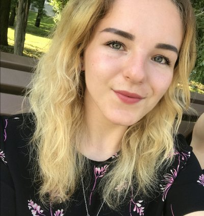 FoxyShy naked stripping on cam for live sex video chat