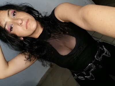 fun_woman naked stripping on cam for live sex video chat
