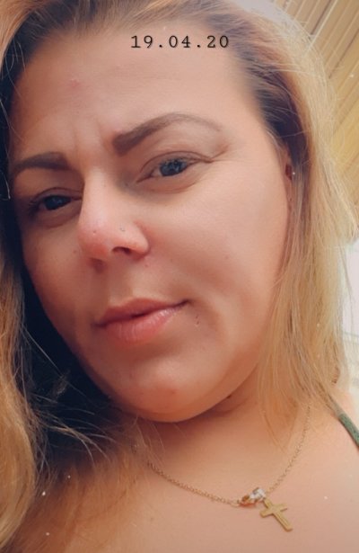 Georgette3 naked stripping on cam for live sex video chat
