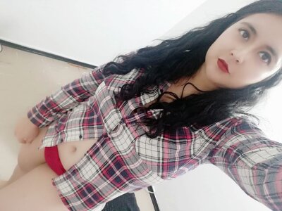 Georgina_Blossom_ naked stripping on cam for live sex video chat