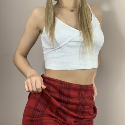 GinBabe naked stripping on cam for live sex video chat