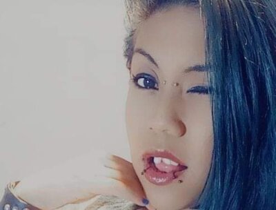 ginger_black02 naked stripping on cam for live sex video chat