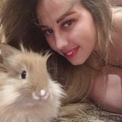 GirLromFox naked stripping on cam for live sex video chat