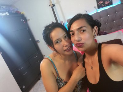 girlscreams naked stripping on cam for live sex video chat