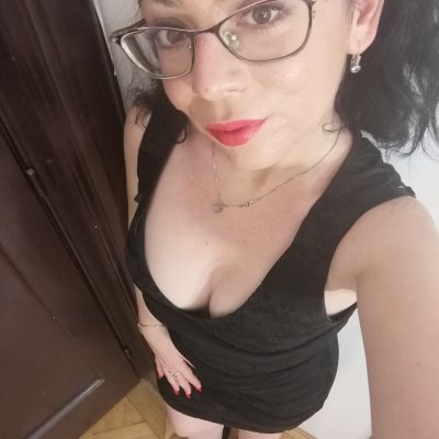 goddess_kenya naked stripping on cam for live sex video chat