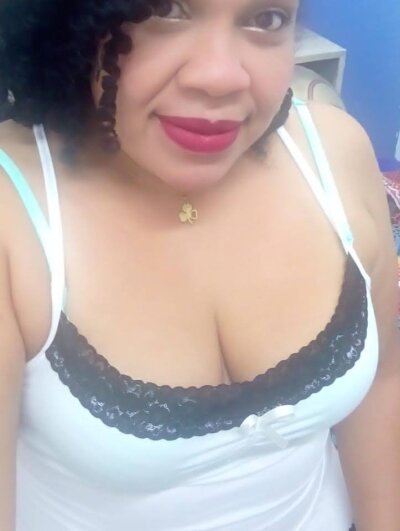 Gordita_sexy1 naked stripping on cam for live sex video chat