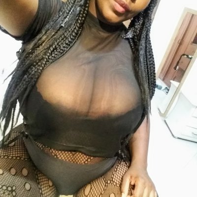 GRACIESMIILS naked stripping on cam for live sex video chat