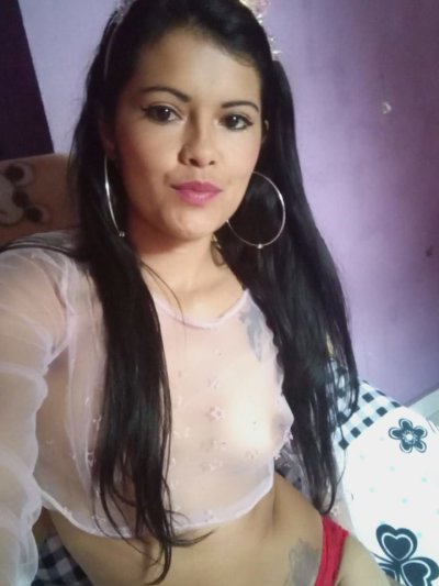 GREACEFOX naked stripping on cam for live sex video chat