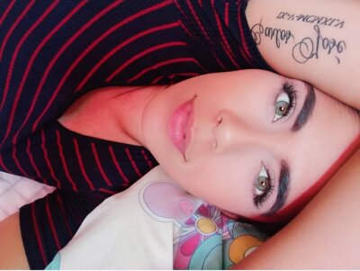 greeneyes_x naked stripping on cam for live sex video chat