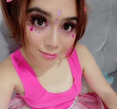 Hanna_Moonlight naked stripping on cam for live sex video chat