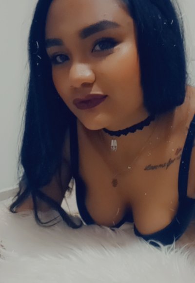 helen_sweet22 naked stripping on cam for live sex video chat
