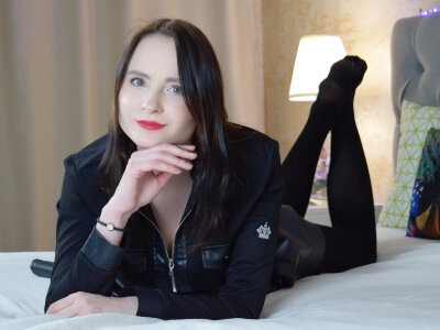 HelenAlyson naked stripping on cam for live sex video chat