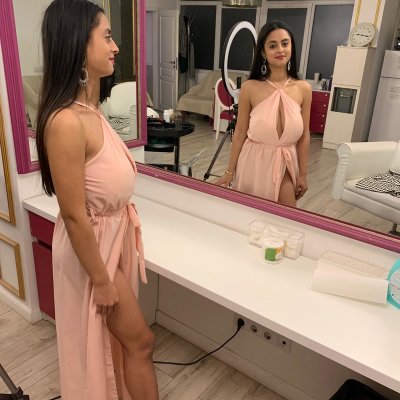 HelenAmySC naked stripping on cam for live sex video chat