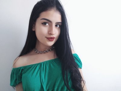 hellengoldlatin naked stripping on cam for live sex video chat