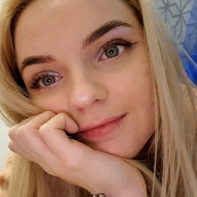 Hileri_Sweet naked stripping on cam for live sex video chat