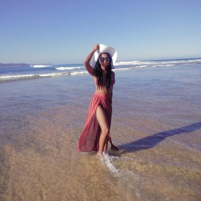 hlahla6266 naked stripping on cam for live sex video chat
