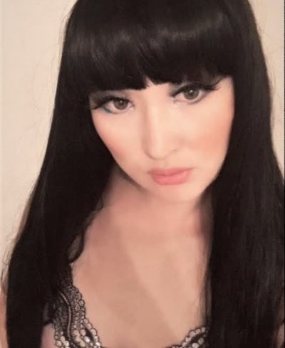 Hoa_Chan naked stripping on cam for live sex video chat
