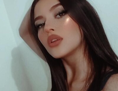 hollyheaven naked stripping on cam for live sex video chat