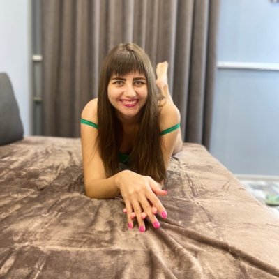 Honey_baby_x naked stripping on cam for live sex video chat