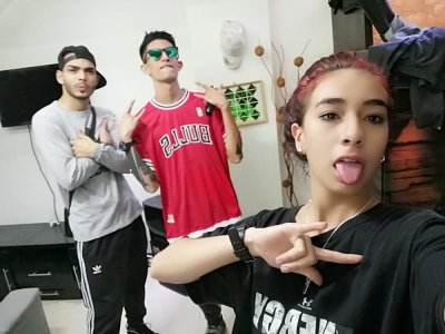Hotter_Groupxxx naked stripping on cam for live sex video chat