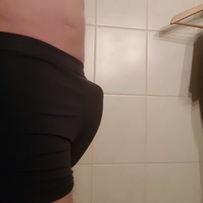 icemanbln naked stripping on cam for live sex video chat