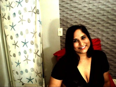 Indiankushy naked stripping on cam for live sex video chat