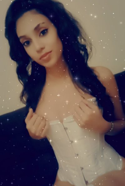 Indianmammi naked stripping on cam for live sex video chat