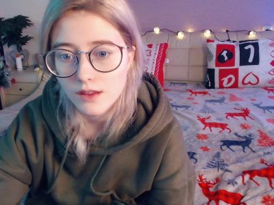 iris_dream naked stripping on cam for live sex video chat