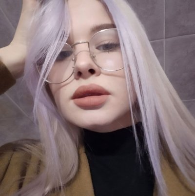 Iris_Gold naked stripping on cam for live sex video chat