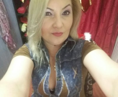 IryshAlice naked stripping on cam for live sex video chat