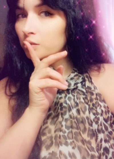 IsabellaBoobs naked stripping on cam for live sex video chat