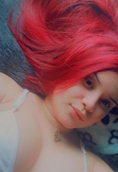 Izzy_lovexx1 naked stripping on cam for live sex video chat
