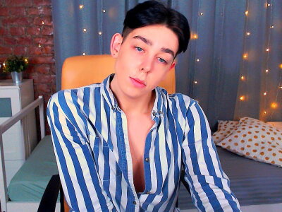 JackButer naked stripping on cam for live sex video chat
