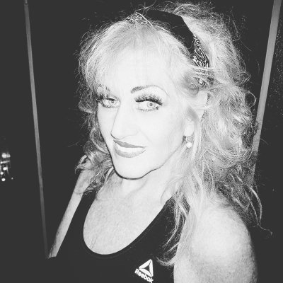 JaimyLizzy naked stripping on cam for live sex video chat