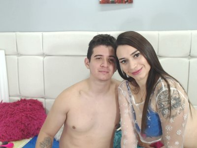 Jame_Luna naked stripping on cam for live sex video chat