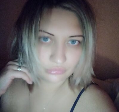 Jane_Riley naked stripping on cam for live sex video chat